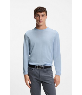 Slim-fit sweater in merino wool