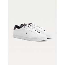 ESSENTIAL LEATHER SNEAKER
